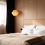 The Flushing Meadows Hotel